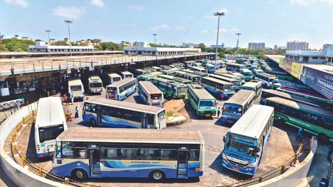 Out of the 20,000 buses operated by eight transport corporations, 10,000 buses were operated on a non-profit basis in the rural and hilly areas