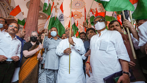 Opposition parties take out 'Tiranga March'