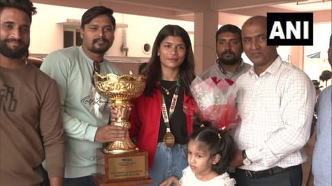 Nikhat Zareen received warm welcome as she arrived at Hyderabad