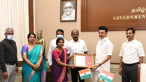 Chief Minister M K Stalin met the team of officials from the Tamil Nadu health department