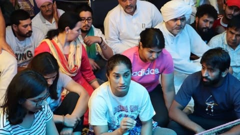 Scenes from the Wrestlers's Protest