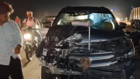 The damaged car of Siva V Meyyanathan