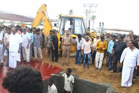 The site near Anna Memorial being prepared for late DMK chief M Karunanidhi