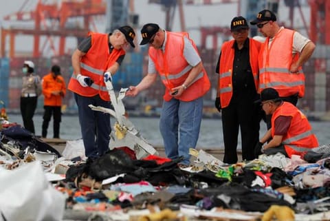 Indonesia hunts sea bed for crashed Lion Air jet's second black box