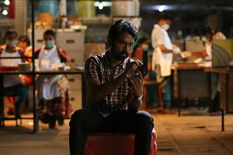 'Vanjagar Ulagam' Review : Good performances let down by an average screenplay