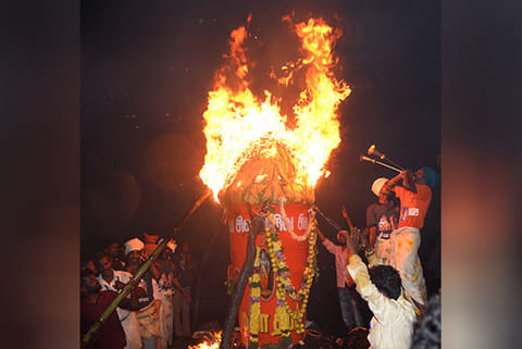 The ?Maha Deepam? lit atop the 2,668-foot Annamalai Hills amid chants of ?Annamalaiyarukku Arogara?