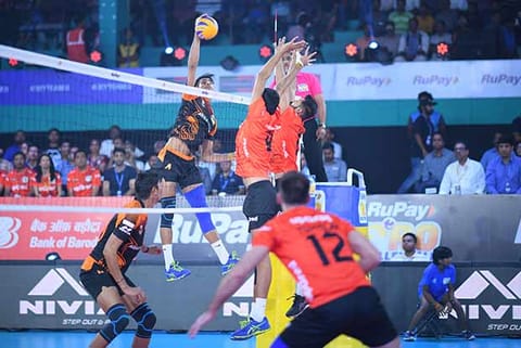 Black Hawks Hyderabad kept its play-off chances alive with a win over U Mumba Volley