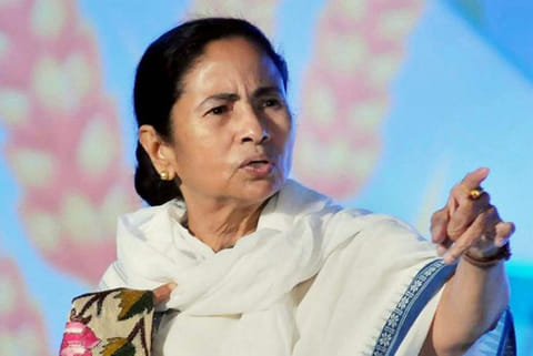 Mamata blinks, invites agitating doctors again to meet her Saturday
