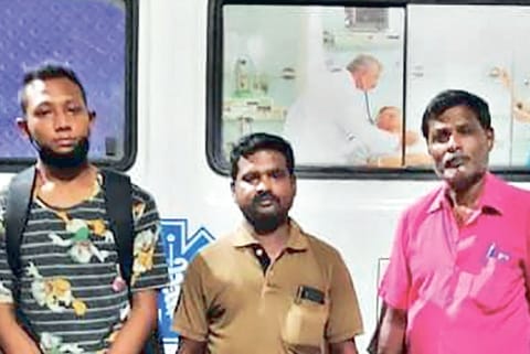 Jeyantjiran (C) and Chinnathambi (R)