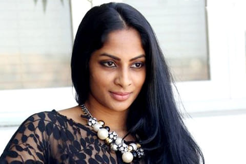 Sriya Reddy raises the fitness ‘bar' even on holiday