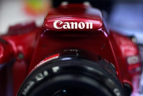 Canon expands flagship EOS series