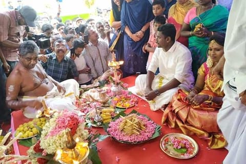 'Example of religious harmony': Kerala mosque hosts and pays for Hindu wedding