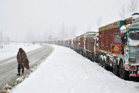 Traffic suspended on Jammu-Srinagar NH after fresh snowfall