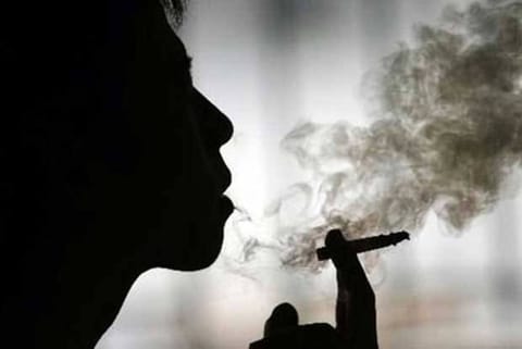 Daily smoking, drinking linked to advanced brain age