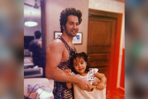 Varun Dhawan lifts niece instead of dumbbells