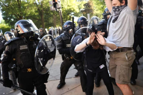 Police fire rubber bullets, tear gas to disperse peaceful protest near White House