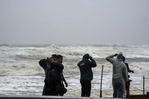 Cyclone Nisarga claims 4 lives in Maha and then fizzles out