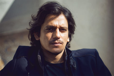 Rain, mangoes bring a smile on Vijay Varma's face