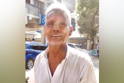 Maripillai (74), Push-cart vendor