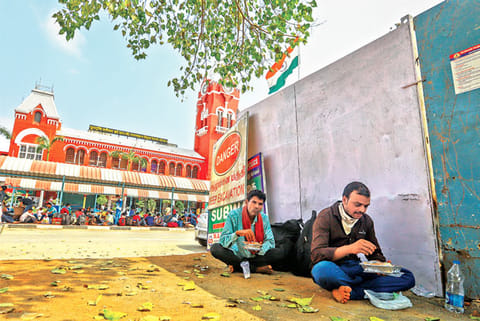 Corporation workers provided food to those stranded in the city
