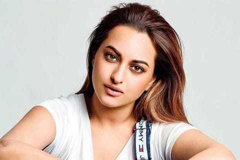 Sonakshi's witty reply to fans curious about her marriage
