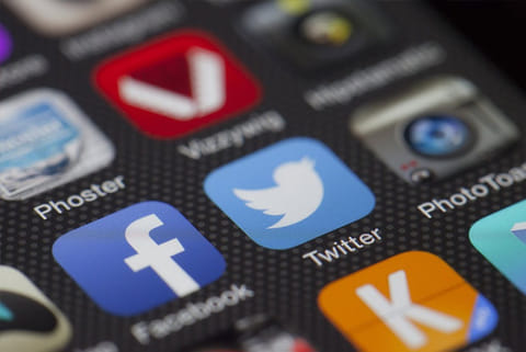 Twitter experiment warns users to self-edit harmful replies