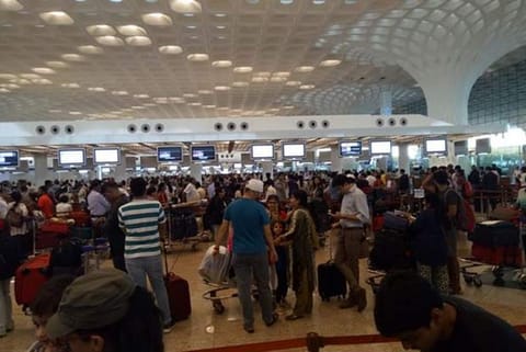No meals on board, only one check-in baggage: Govt fixes new flight rules, decides to cap fares