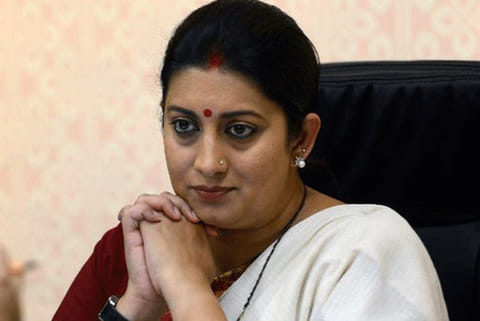 Smriti Irani highlights tapestry artisan thanking Corona Warriors