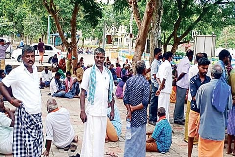 Kin, community leaders protest in Theni after tribal leader’s death