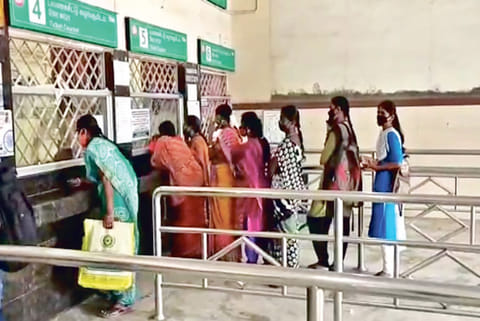 women passengers could be seen arguing with the staff on duty for being denied tickets during peakhr