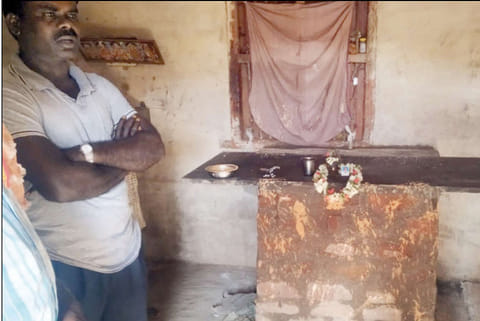 Man buries father’s body at home, cremates after protests
