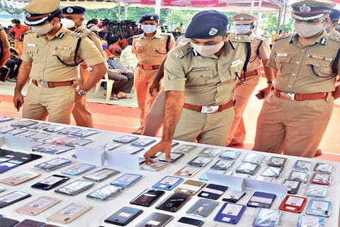 Chennai City police recover 1,193 stolen phones, return them to owners