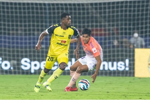 Bartholomew Owogbalor Ogbeche of Hyderabad FC in action (ISL)