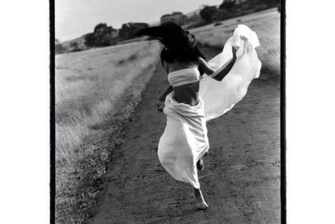When Malaika recreated 'Run Lola Run' in white sari