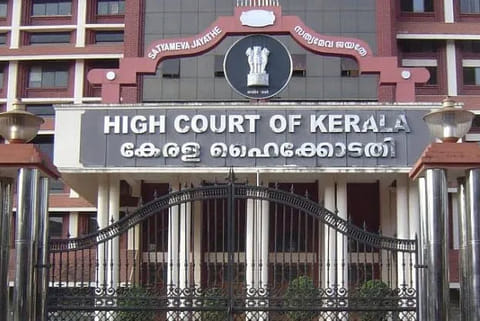 Kerala HC directs serial actor to surrender in dowry harassment case