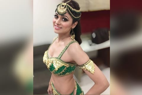Shamita Shetty shares a dash of weekend glamour