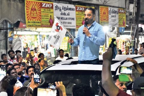 Kamal Haasan during his campaign in Alandur
