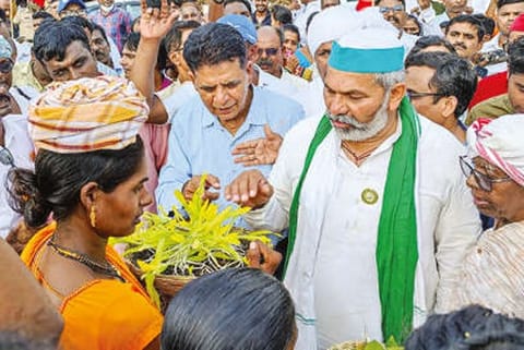 Tikait at a farmers rally