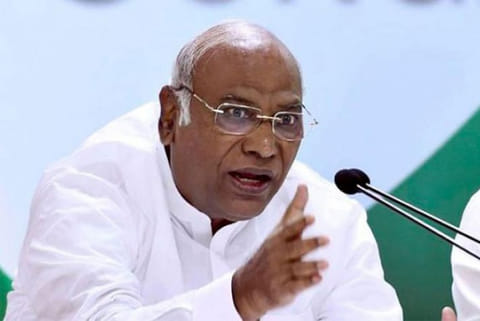 Senior Congress leader Mallikarjun Kharge (File Photo)