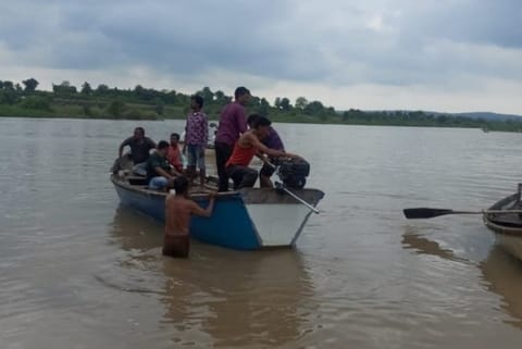 4 bodies were recovered in an incident of boat capsizing in Wardha river | ANI photo