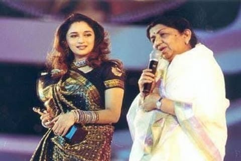 Madhuri Dixit with Lata Mangeshkar (Image source: Twitter/@MadhuriDixit)