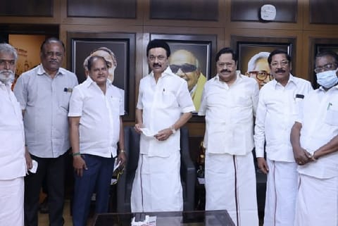 Selvam back in DMK party.