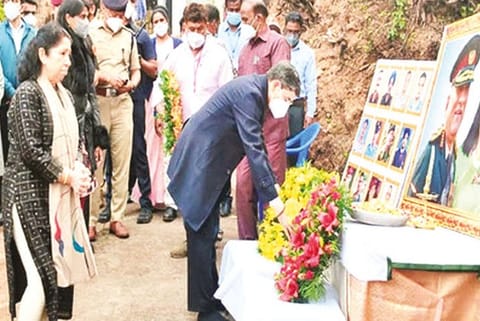 Governor RN Ravi paid tribute to the CDS