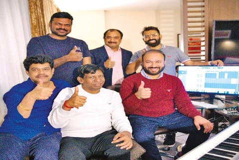 Team Naai Sekar Returns in London