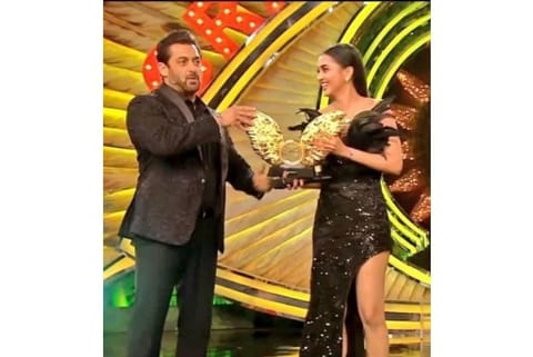 Actor Salman Khan and 'Bigg Boss 15' winner Tejasswi Prakash (Image Credit: ANI)