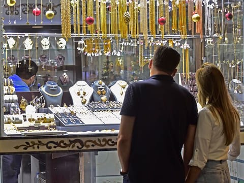 What's the making charge on that piece of jewellery? UAE shoppers are insisting on straight discounts on making charges to offset high gold prices.