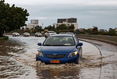 Heavy rains forecast in Oman; UAE issues warning