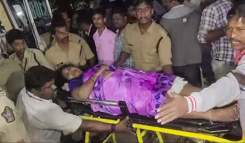An injured devotee being taken to the Sri Venkateswara Ramnarayan Ruia Government General Hospital after a stampede occurred at Vishnu Nivasam during the distribution of Tirumala Srivari Vaikuntha Dwara Darshan tokens, in Tirupati on Wednesday.