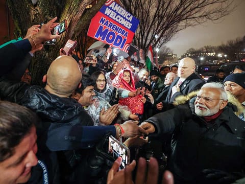Prime Minister Narendra Modi receives a warm welcome from Indian Community, in Washington DC on Wednesday.