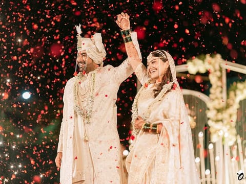 Actress Vaibhavi Shandilya weds boyfriend Harshwardhan in Kolhapur